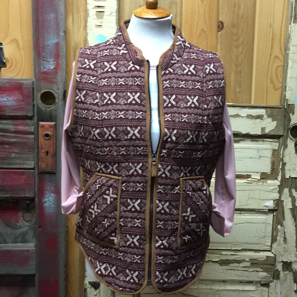 🏷SOLD- Cozy Patterned Vest